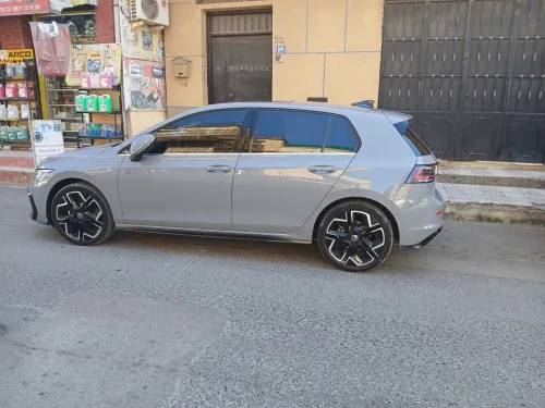 Volkswagen Golf 8 2025 R-Line Facelift 