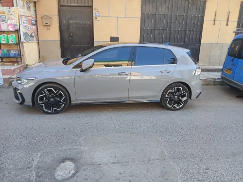 Volkswagen Golf 8 2025 R-Line Facelift 