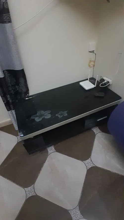 Salon avec table tv