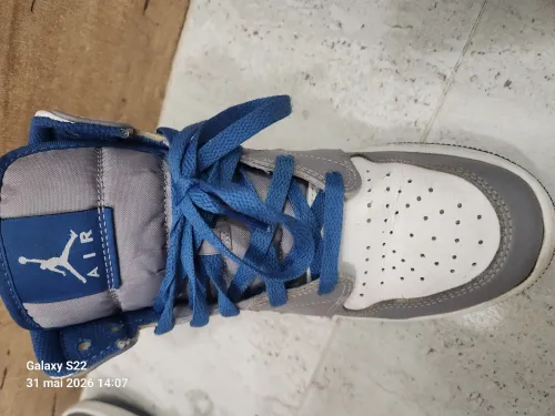 Nike Air Jordan 1 Mid True Blue
