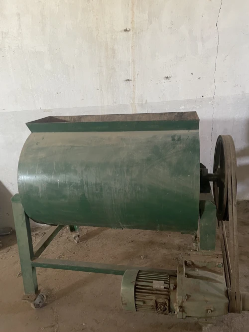 Melangeur à hélice semi-automatique