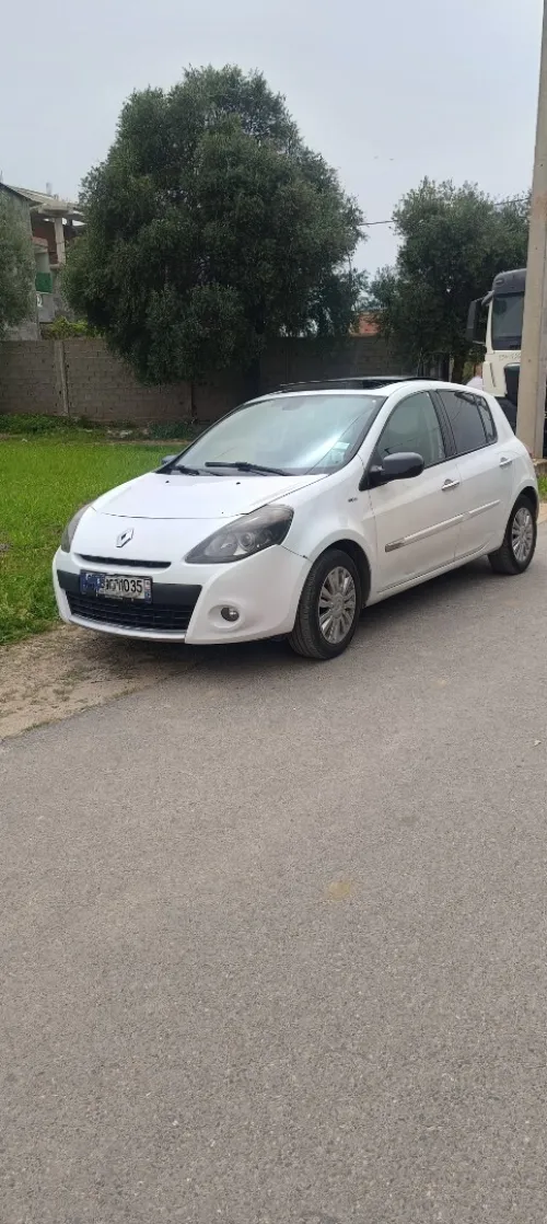 Renaulte Clio 3 2010 Night and day