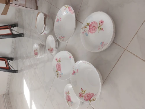 Service de table et service a cafe