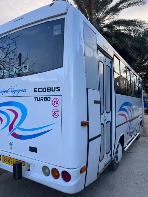 Isuzu Bus 2013