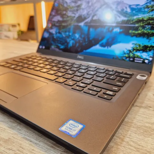 DELL Latitude 7400 Intel Core i7 8665U 8GB ou 16GB RAM SSD 256GB Écran 14 Pouces Tactile État Excellent Garantie 12 Mois Vente sur Facture