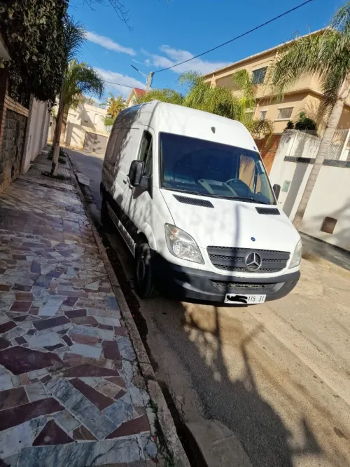 Mercedes Sprinter 2015 Surélevé chassis moyen
