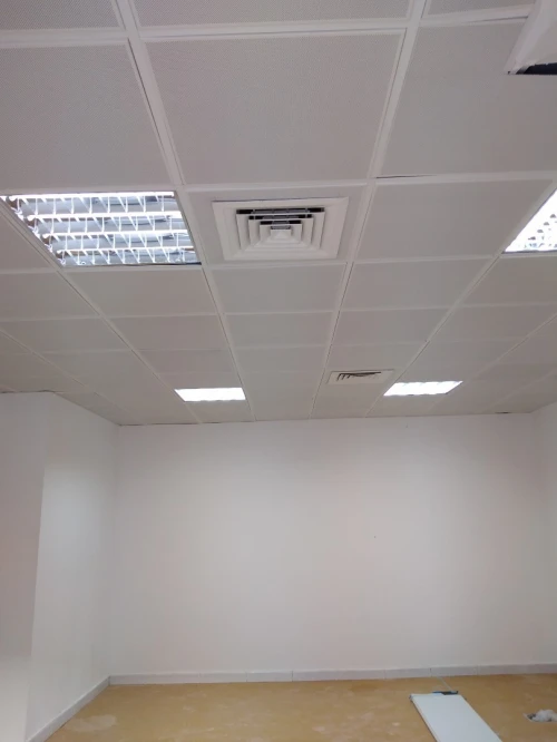Aménagement en placoplatre bureaux Hangar, faux plafond cloison séparation