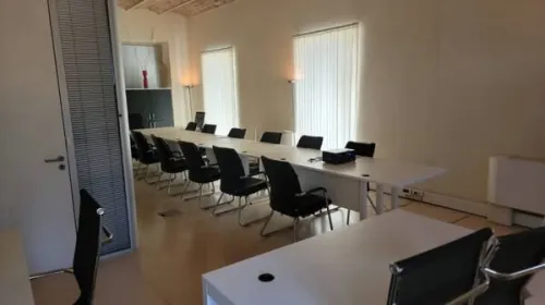 LOCATION SALLE DE REUNIONS ET FORMATIONS - PLACE DES MARTYRS - ALGER 