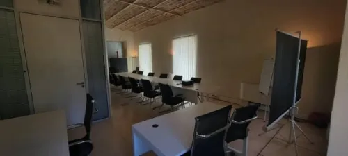 LOCATION SALLE DE REUNIONS ET FORMATIONS - PLACE DES MARTYRS - ALGER 