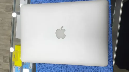 MacBook Air 2017 i7