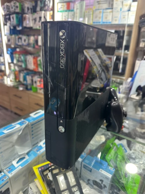 Xbox 360G + 40 jeux