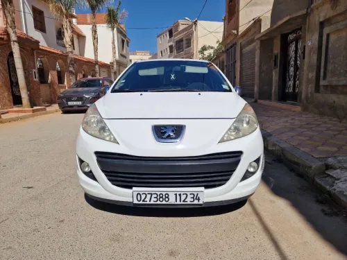 Peugeot 207 2012 Fennec