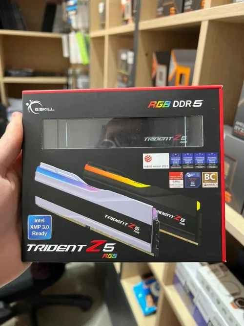 RAM G SKILL TRIDENT Z5 16GB 6400MHZ CL32 RGB ( CONFIGURATION UNIQUEMENT )
