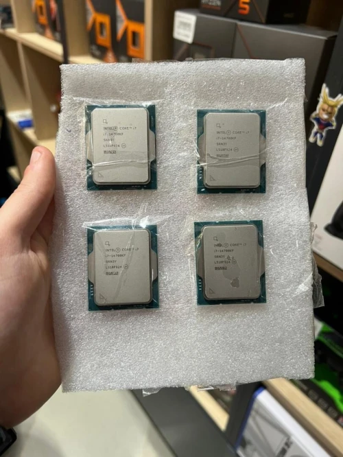 CPU INTEL CORE I7 14700KF TRAY ( 3.4 GHz / 5.6 GHz / 20 Cores / 28 Threads / 33 MB Cache )