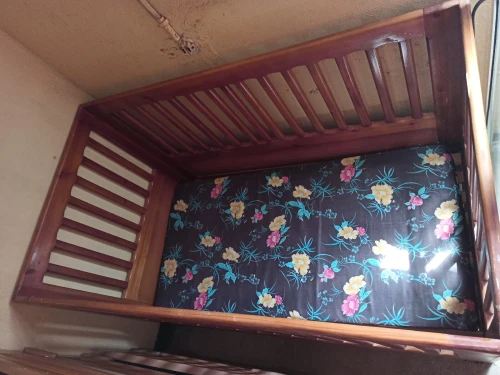 Lit bébé w matelas 