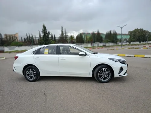 Kia Kia k3 2025 Luxury