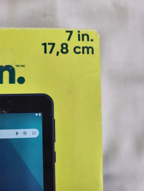 Onn. Walmart 7'' (17.8 cm)