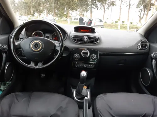 Renault Clio 3 2012 Night and Day