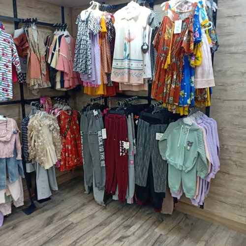 Liquidation magasin aux complet 