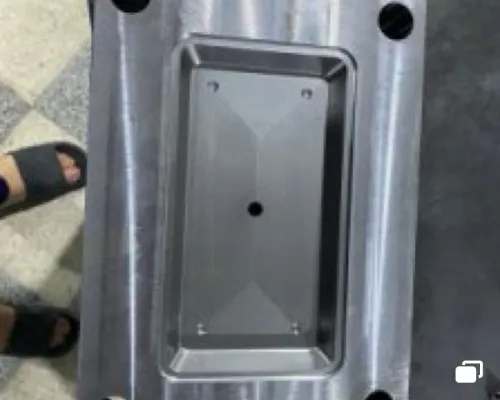  Fabrication moules injection plastique 