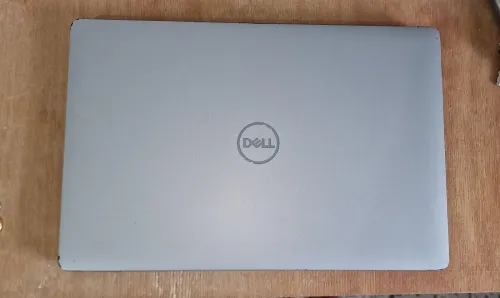 DELL precision 3551- i5 10300h Nvidia quadro p620 16gb 512 SSD