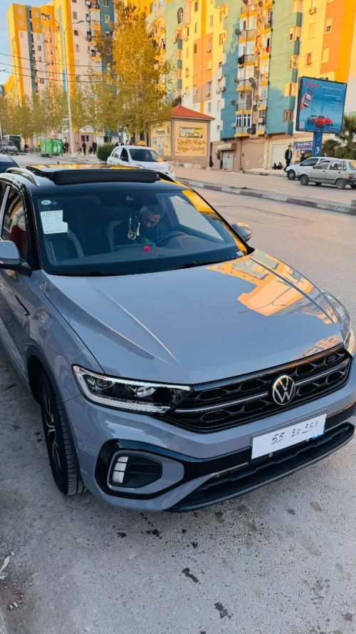 Volkswagen T-roc fih la sono 2025 R-line
