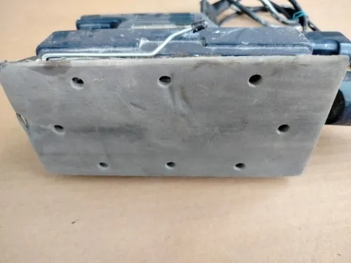 Lot viseuse et 2 perceuse de marque bosch et 2 ponceuse bosch et poste a souder de marque 