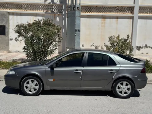 Renault Laguna 2 v2 2002 Initiale paris