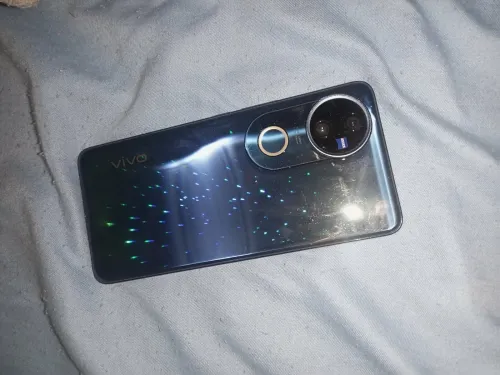 Vivo v50 