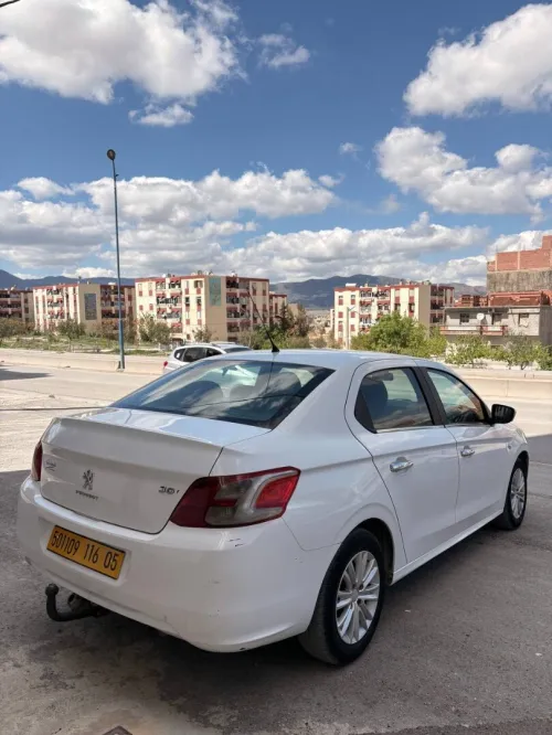 Peugeot 301 2016 Allure