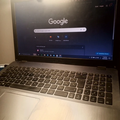 Asus X542UR