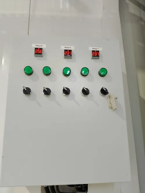 ARMOIRES ELECTRIQUES SUR COMMANDE