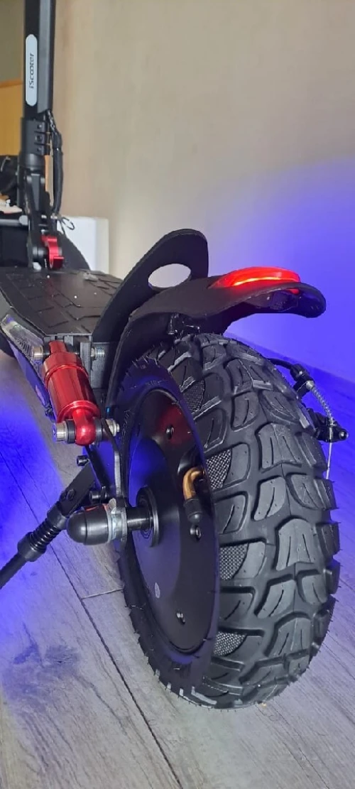 ISCOOTER ix4 2025
