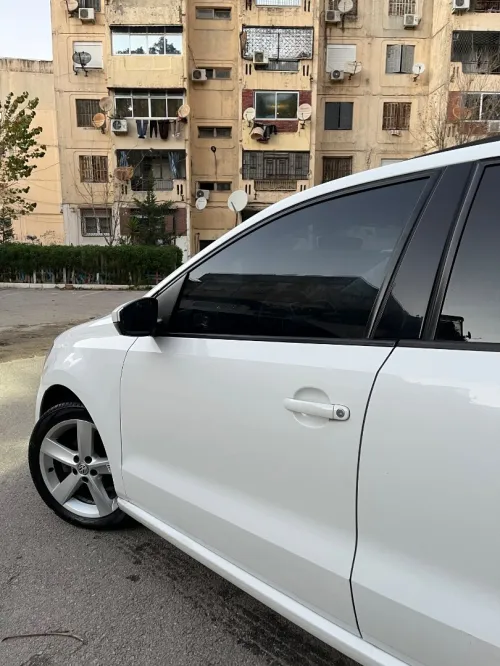 Volkswagen Polo 2016 La Carat