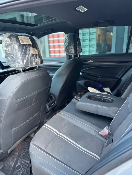 Volkswagen Golf 8 2025 R-Line