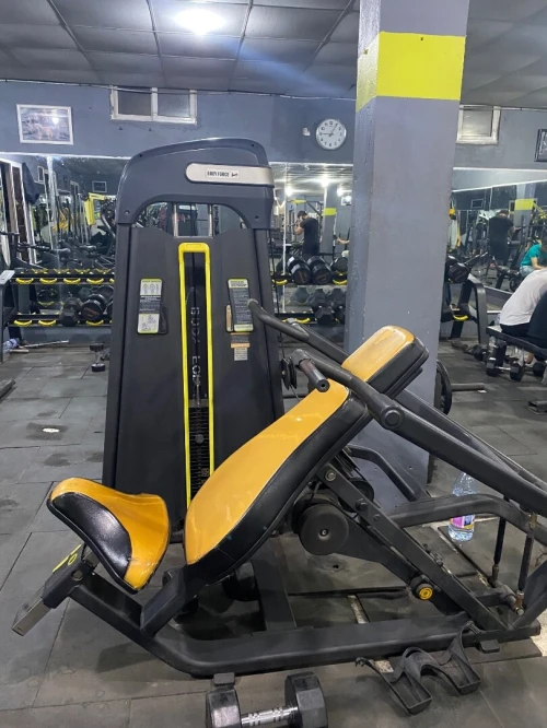 Machine épaule body force