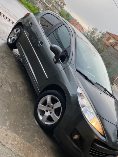 Peugeot 207 2010 