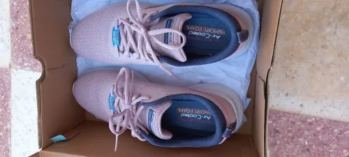 Baskett skechers