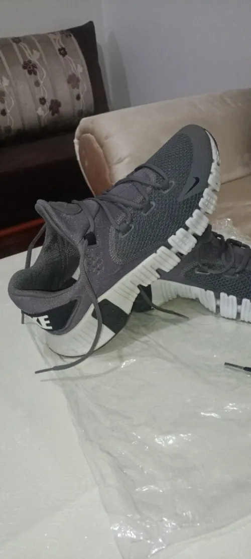 Basket Running Nike Free mecton 4 pointure 44