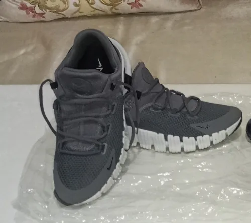 Basket Running Nike Free mecton 4 pointure 44