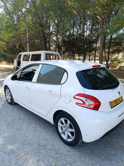 Peugeot 208 2014 208