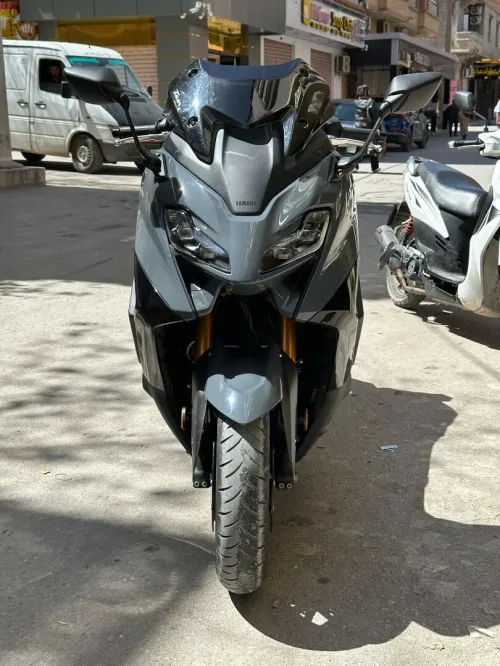 Tmax YAMAHA 2022
