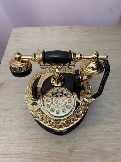 Boîte à musique créative en forme de cœur téléphone vintage décoration pour maison