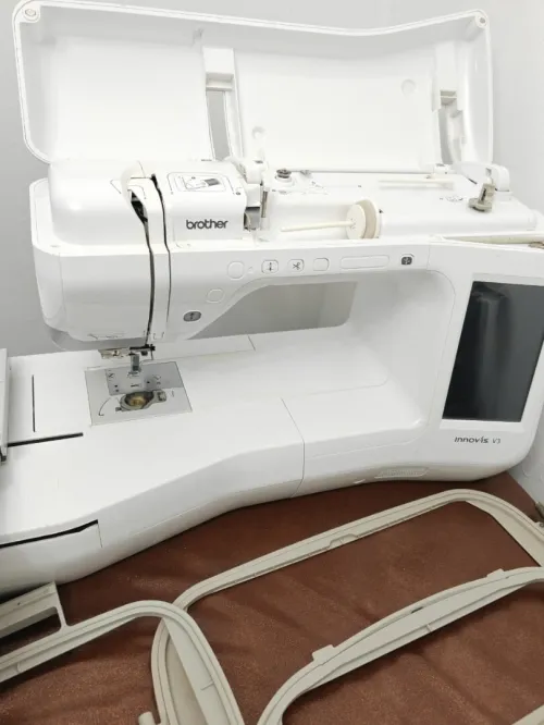 Machine broderie brother innovis v3