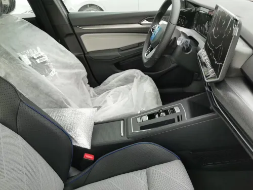 Volkswagen Golf 8 2026 R-Line