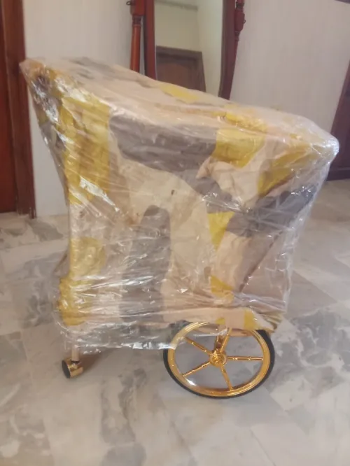 Tres beau Chariot doré neuf 