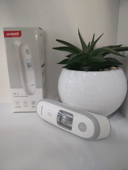 THERMOMÈTRE FRONTAL INFRAROUGE SANS CONTACT YUWELL