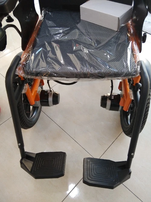 Fauteuil Roulant Electrique Pliable Léger كرسي متحرك كهربائي
