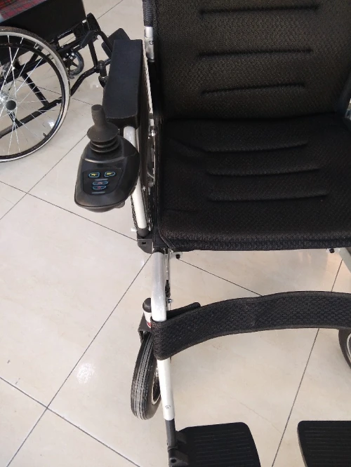 Fauteuil Roulant electrique  كرسي متحرك كهربائي