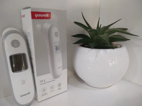 THERMOMÈTRE FRONTAL INFRAROUGE SANS CONTACT YUWELL